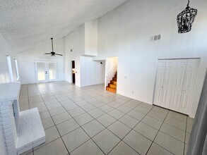 744 E Ave. J in Lancaster, CA - Building Photo - Building Photo