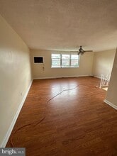 2230 Hoffnagle St in Philadelphia, PA - Building Photo - Building Photo