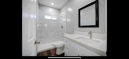 209 Wainwright Ct-Unit -B in Sacramento, CA - Building Photo - Building Photo