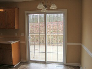 994 Roedeer Dr in Clarksville, TN - Building Photo - Building Photo