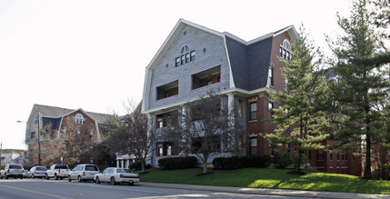 Haddon Hall Apartments in Cincinnati, OH - Foto de edificio - Building Photo