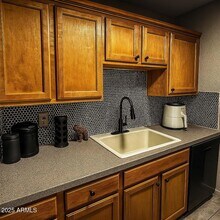 7550 N 12th St in Phoenix, AZ - Building Photo - Building Photo