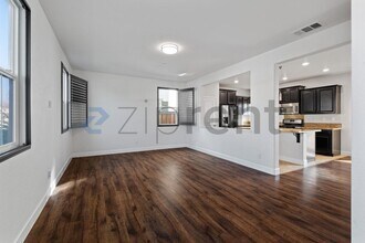 2060 Salice Wy in Brentwood, CA - Building Photo - Building Photo