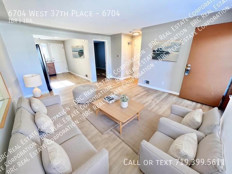 6704 W 37th Pl in Wheat Ridge, CO - Building Photo