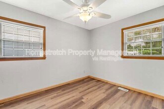10527 Prestwick Dr in St. Louis, MO - Building Photo - Building Photo