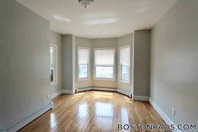 460 Saratoga St