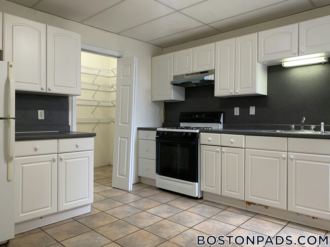 439 Cambridge St in Boston, MA - Building Photo - Building Photo