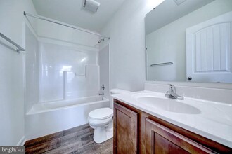 64 Brookside Ave in Hanover, PA - Building Photo - Building Photo