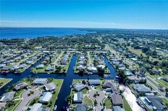 4418 N Atlantic Cir, Unit 01 in North Fort Myers, FL - Building Photo - Building Photo