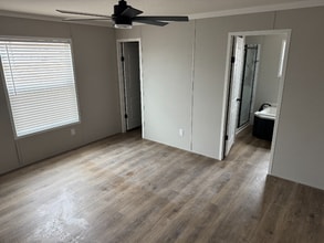 350 Patriot Ln in Collinston, LA - Foto de edificio - Building Photo