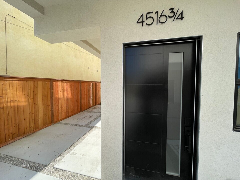 4514 Lomita St in Los Angeles, CA - Building Photo