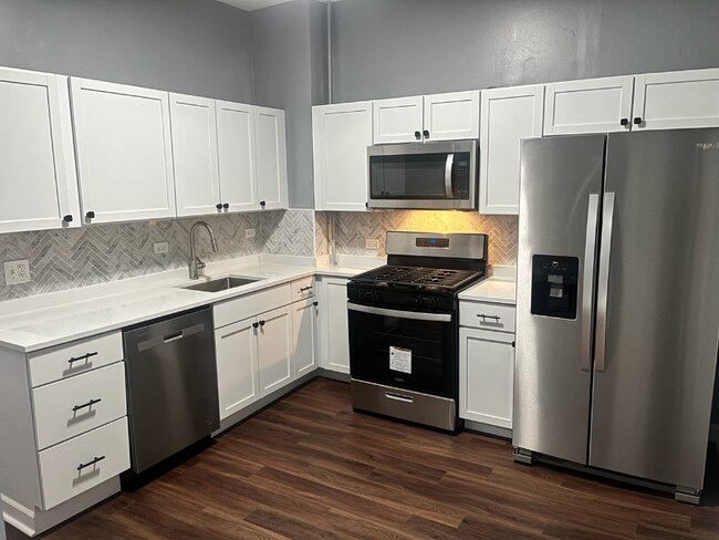 property at 6649 S Greenwood Ave