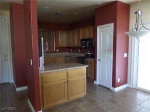 10382 Cherry Brook St in Las Vegas, NV - Building Photo - Building Photo
