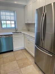 166 Lake Shore Rd, Unit 1L in Boston, MA - Building Photo - Building Photo