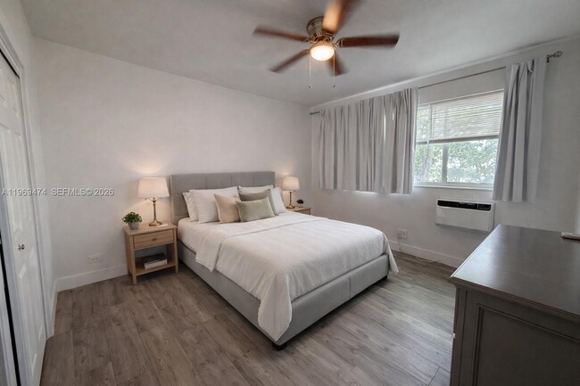 property at 7421 Carlyle Ave