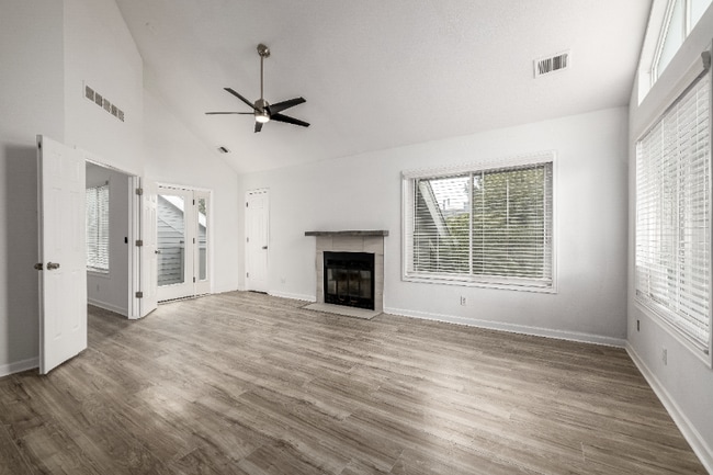 8500 E Jefferson Ave in Denver, CO - Building Photo - Building Photo