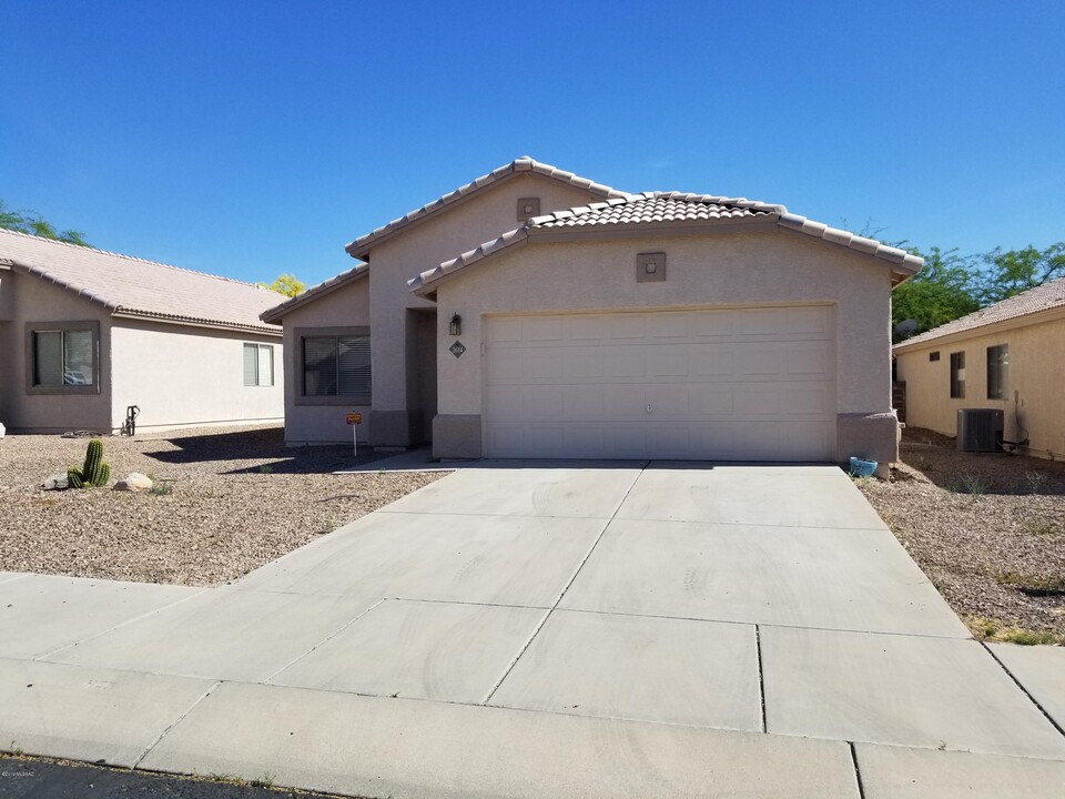 2614 W Cezanne Cir in Tucson, AZ - Building Photo