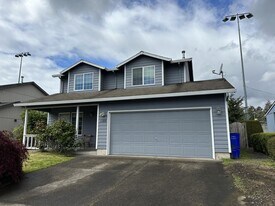 1188 SW Ivory Loop in Gresham, OR - Building Photo