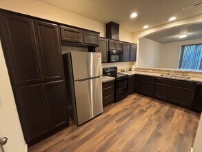 13110 NE 25th St in Vancouver, WA - Building Photo - Building Photo