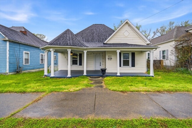 property at 401 E Oak Hill Ave