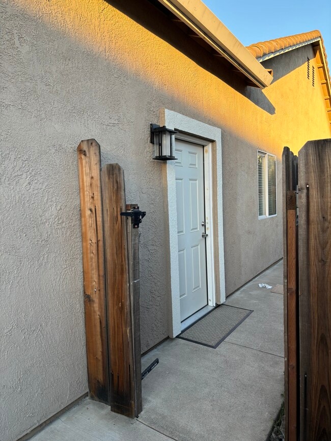 9120 Bridalveil Cir, Unit 1 BED 1 BATH in Stockton, CA - Building Photo - Building Photo