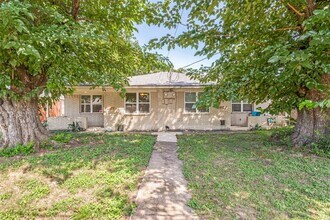 10019 Olmos Dr in Dallas, TX - Building Photo - Building Photo