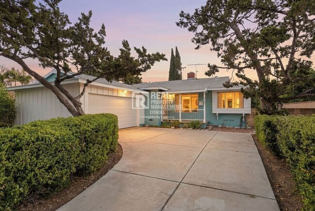 property at 726 Primrose Ave