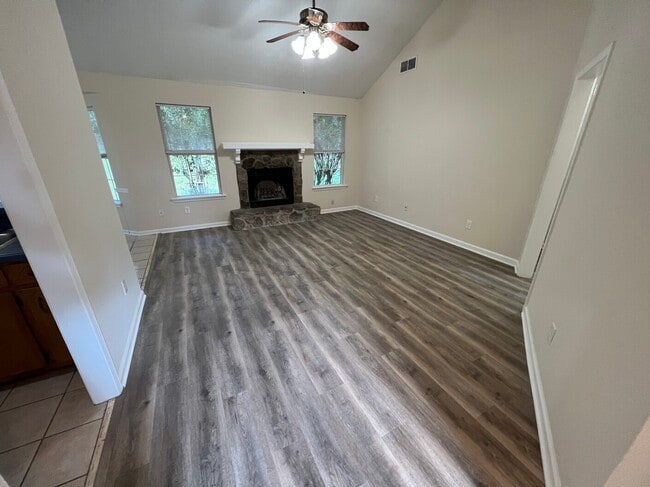 555 Cowan Rd in Covington, GA - Building Photo - Building Photo