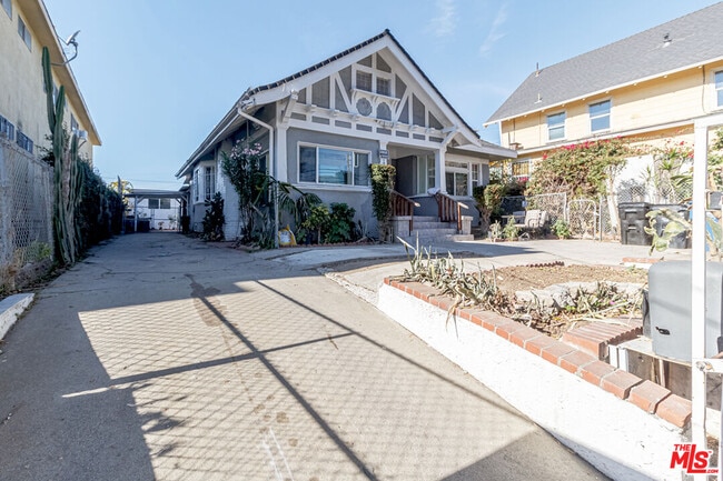 property at 1207 S Harvard Blvd