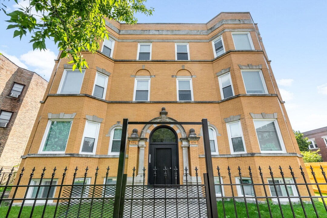 7753 S Morgan St in Chicago, IL - Building Photo