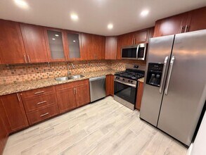 6303 SW 116th Pl in Miami, FL - Building Photo - Building Photo