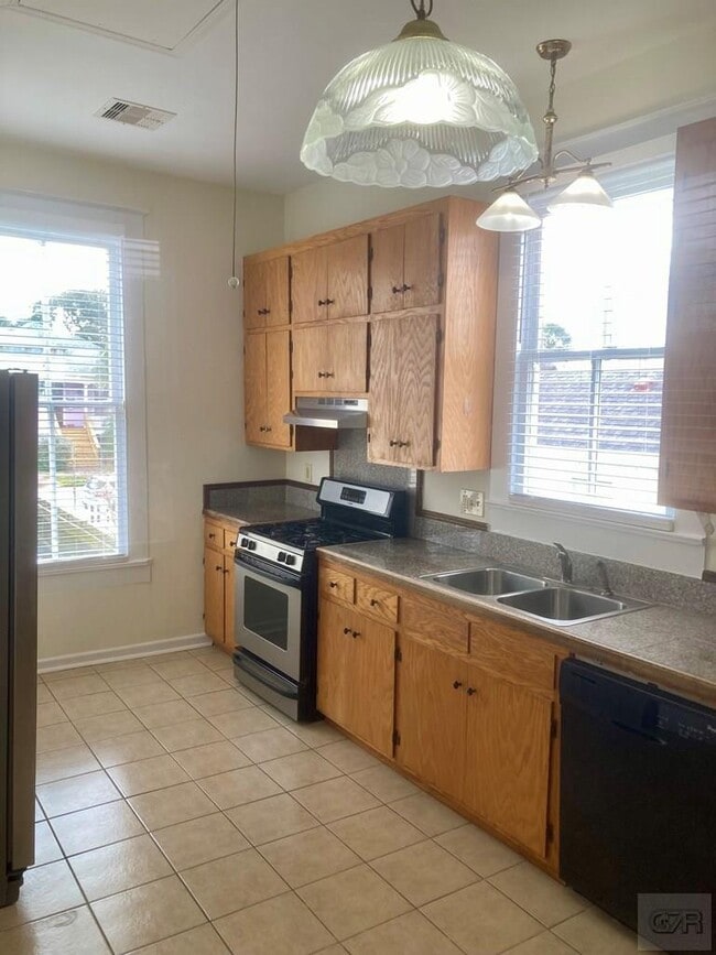 817 10th St in Galveston, TX - Building Photo - Building Photo