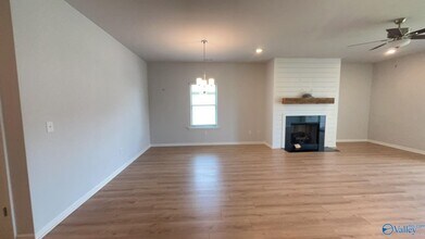 14480 Mountain Strm Dr in Athens, AL - Building Photo - Building Photo