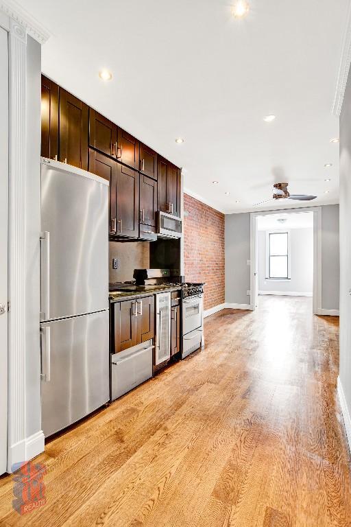 436 W 52nd St