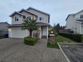 12810 15th Pl W in Everett, WA - Building Photo