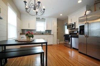 5525 36th Ave S in Minneapolis, MN - Building Photo - Building Photo