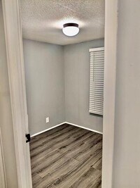 970 Collin Cir photo'