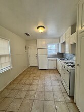 2704 37th St in Lubbock, TX - Building Photo - Building Photo