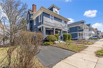 62 Rochambeau Ave in Providence, RI - Foto de edificio - Building Photo