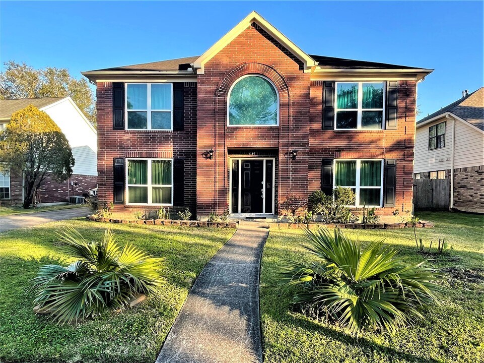 834 Island Meadow Ct in Houston, TX - Building Photo