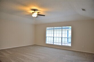 16202 Barcelona Dr in Friendswood, TX - Building Photo - Building Photo