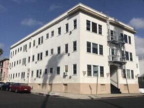 Ocean View Apartments in San Pedro, CA - Building Photo - Building Photo
