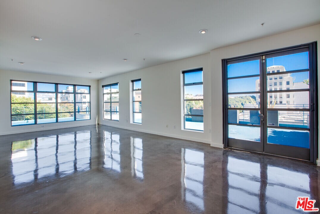 1358 4th St in Santa Monica, CA - Building Photo