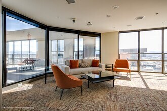 1625 Larimer St, Unit 601 in Denver, CO - Building Photo - Building Photo