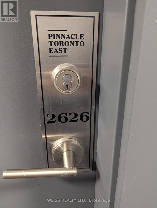 3270 Sheppard Ave E in Toronto, ON - Building Photo