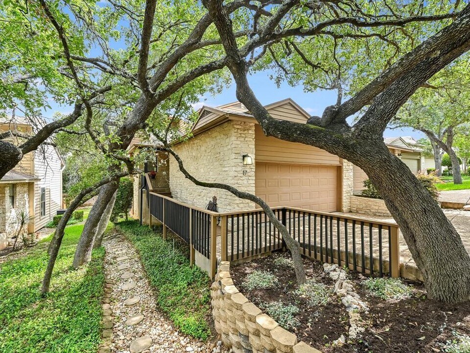 5701 Westslope Dr in Austin, TX - Building Photo