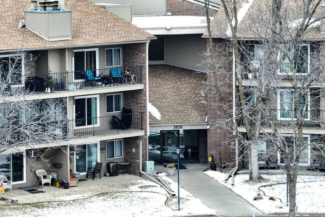 Creek Place in Minneapolis, MN - Building Photo - Building Photo