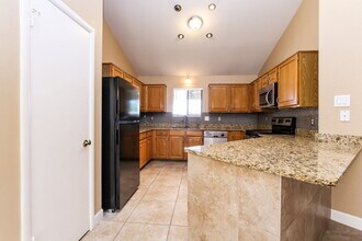 7352 W Morrow Dr in Glendale, AZ - Building Photo - Building Photo