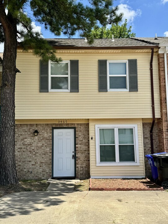 3467 Waltham Cir in Virginia Beach, VA - Building Photo