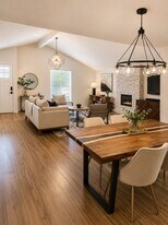 11004 Jordan Ln in Austin, TX - Building Photo